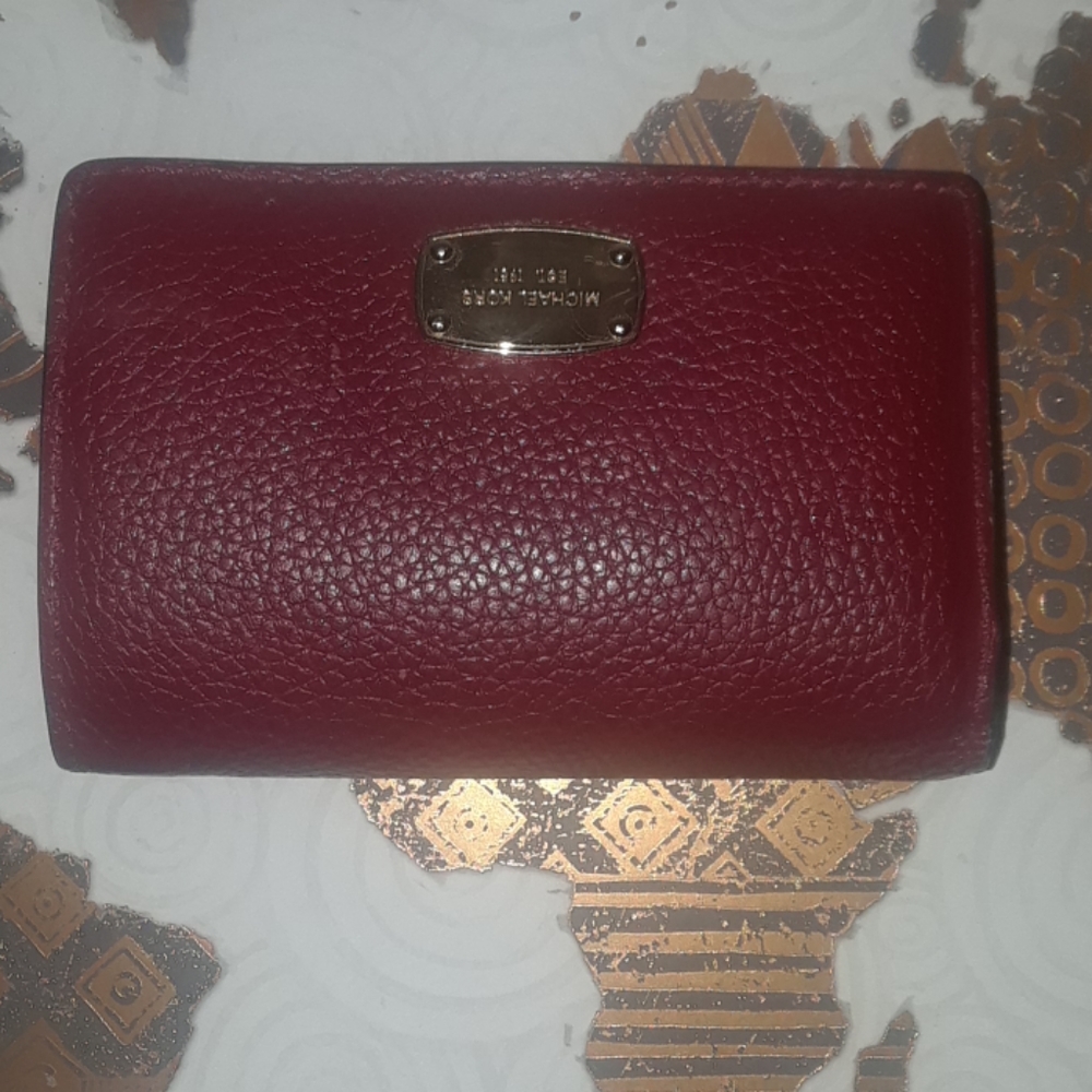 *MICHAEL KORS* Wallet